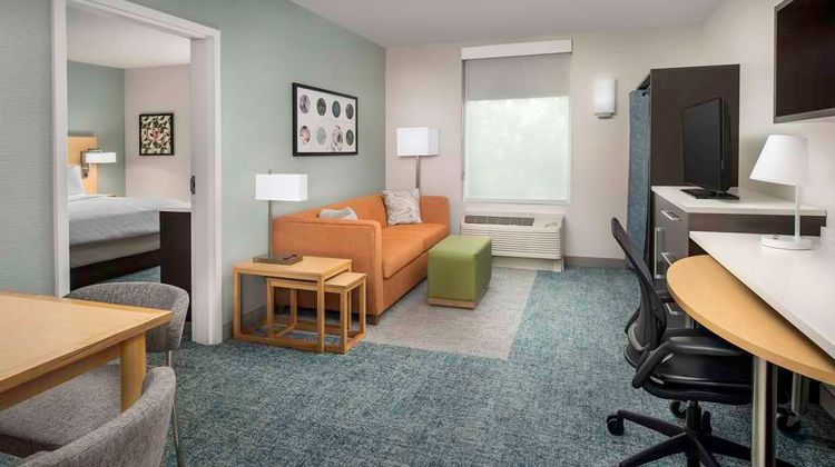 Home2 Suites University/Medical Center Room