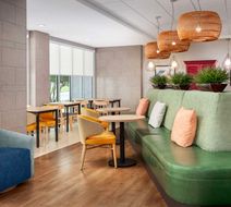 Home2 Suites University/Medical Center Lobby