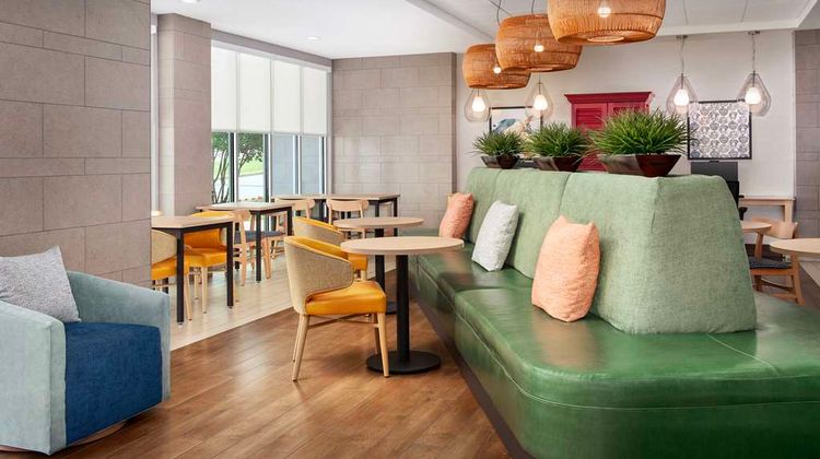 Home2 Suites University/Medical Center Lobby