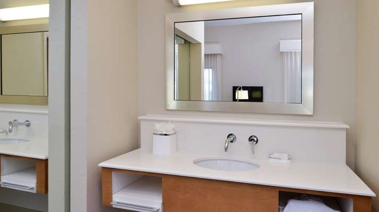 Hampton Inn & Suites Lonoke Room