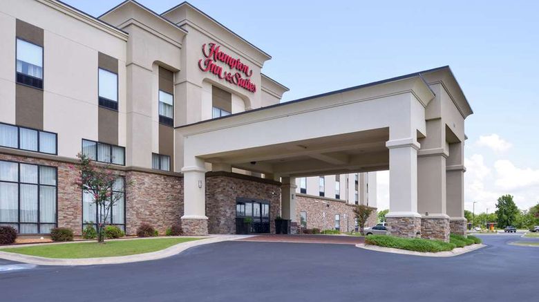 <b>Hampton Inn & Suites Lonoke Exterior</b>. Images powered by <a href="https://iceportal.shijigroup.com/" title="IcePortal" target="_blank">IcePortal</a>.