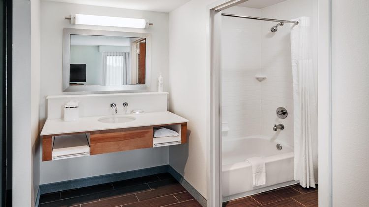 Hampton Inn & Suites Lonoke Room
