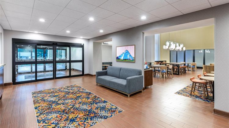 Hampton Inn & Suites Lonoke Lobby