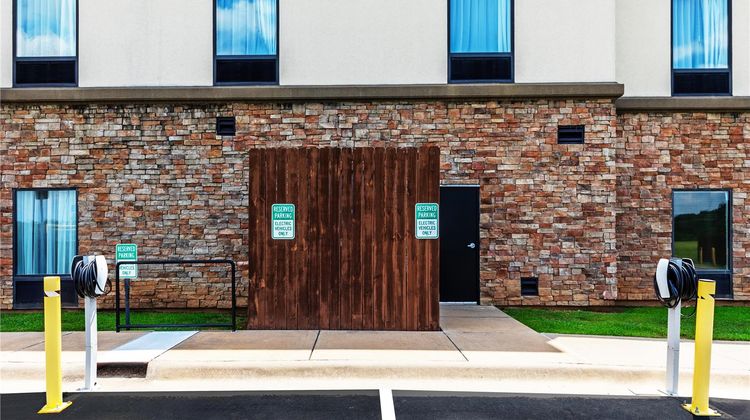 Hampton Inn & Suites Lonoke Exterior