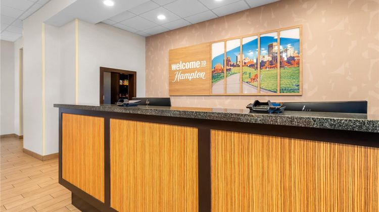 Hampton Inn Marion Lobby