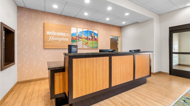 <b>Hampton Inn Marion Lobby</b>. Images powered by <a href="https://iceportal.shijigroup.com/" title="IcePortal" target="_blank">IcePortal</a>.