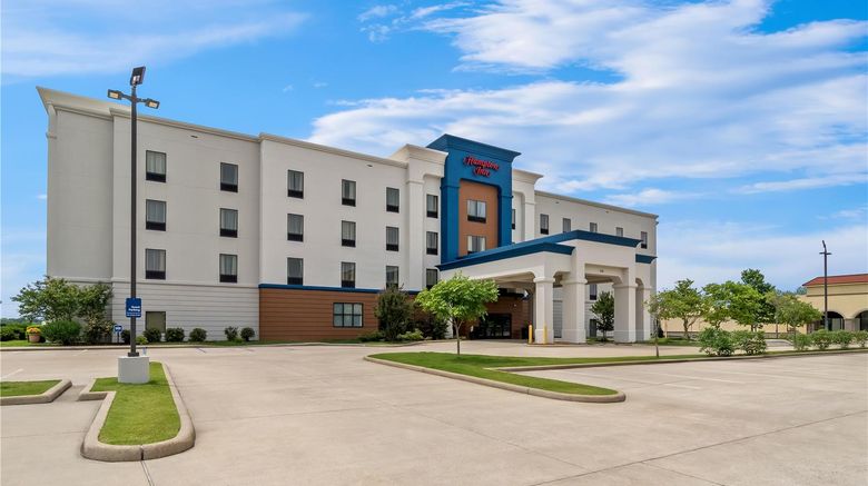 <b>Hampton Inn Marion Exterior</b>. Images powered by <a href="https://iceportal.shijigroup.com/" title="IcePortal" target="_blank">IcePortal</a>.