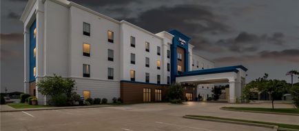 Hampton Inn Marion Exterior