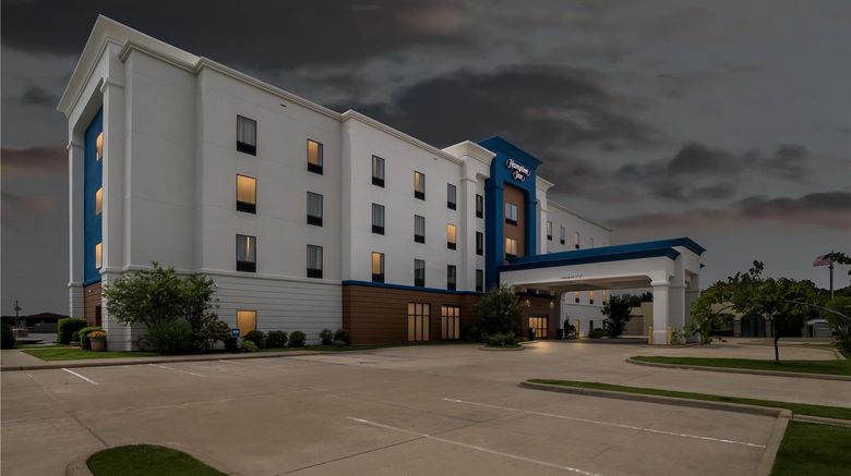 <b>Hampton Inn Marion Exterior</b>. Images powered by <a href="https://iceportal.shijigroup.com/" title="IcePortal" target="_blank">IcePortal</a>.