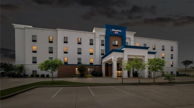 Hampton Inn Marion Exterior