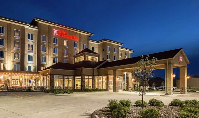 Hilton Garden Inn Bettendorf/Quad Cities Exterior