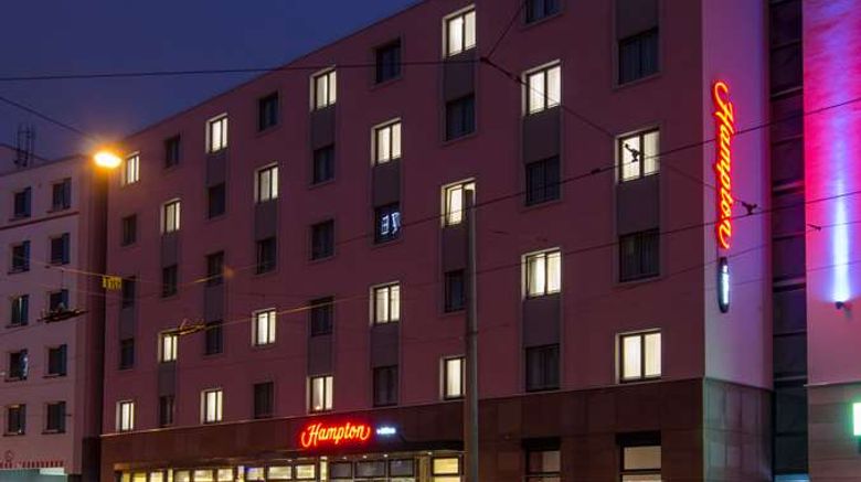 <b>Hampton by Hilton Nuremberg City Centre Lobby</b>. Images powered by <a href="https://iceportal.shijigroup.com/" title="IcePortal" target="_blank">IcePortal</a>.