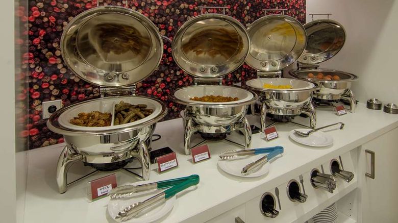 <b>Hampton by Hilton Nuremberg City Centre Restaurant</b>. Images powered by <a href="https://iceportal.shijigroup.com/" title="IcePortal" target="_blank">IcePortal</a>.
