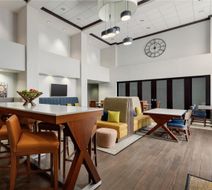 Hampton Inn & Suites Harmarville Lobby