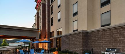 Hampton Inn & Suites Harmarville Exterior