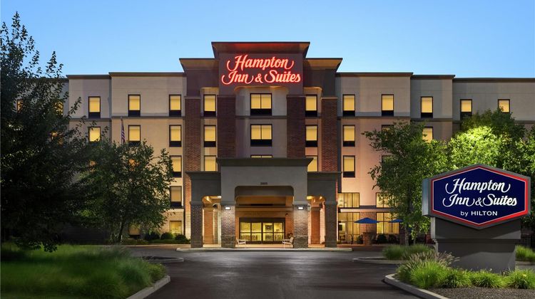 Hampton Inn & Suites Harmarville Exterior