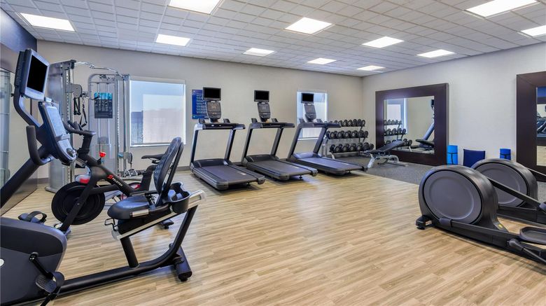 <b>Hampton Inn & Suites Parkersburg Dtwn Health</b>. Images powered by <a href="https://iceportal.shijigroup.com/" title="IcePortal" target="_blank">IcePortal</a>.