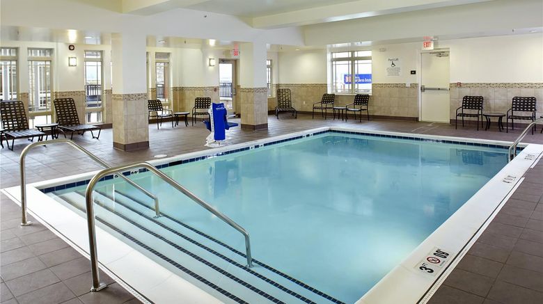 <b>Hilton Garden Inn Roanoke Pool</b>. Images powered by <a href="https://iceportal.shijigroup.com/" title="IcePortal" target="_blank">IcePortal</a>.