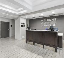 Hampton Inn Salem-Roanoke Lobby
