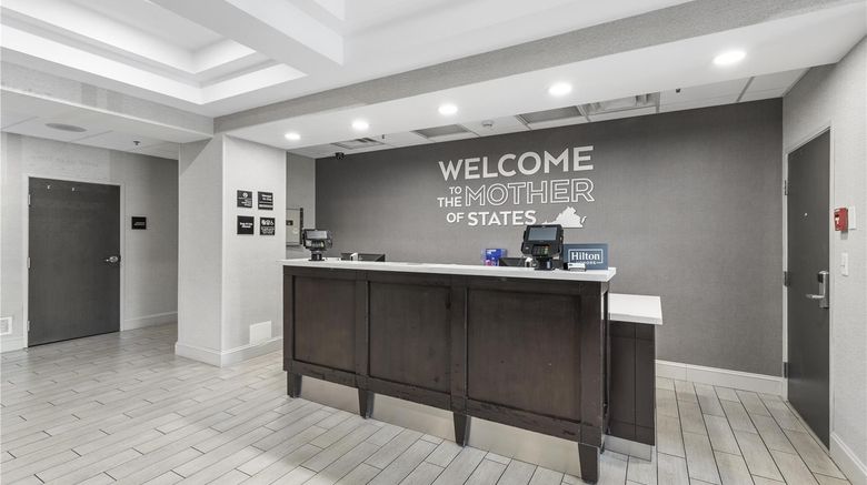 <b>Hampton Inn Salem-Roanoke Lobby</b>. Images powered by <a href="https://iceportal.shijigroup.com/" title="IcePortal" target="_blank">IcePortal</a>.