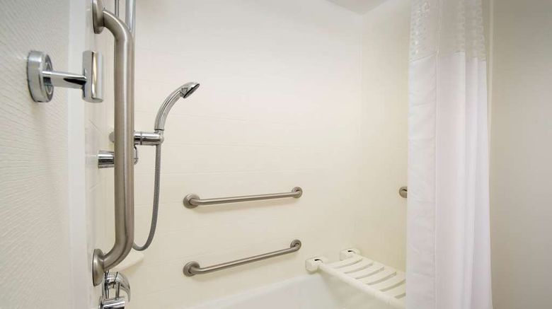 <b>Hampton Inn & Suites, San Antonio Room</b>. Images powered by <a href="https://iceportal.shijigroup.com/" title="IcePortal" target="_blank">IcePortal</a>.