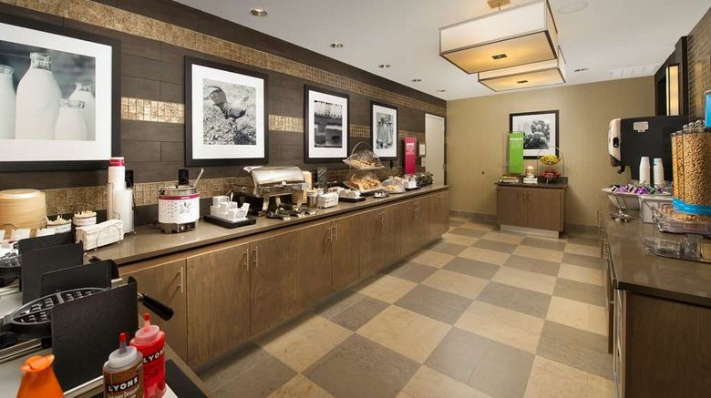 <b>Hampton Inn & Suites, San Antonio Restaurant</b>. Images powered by <a href="https://iceportal.shijigroup.com/" title="IcePortal" target="_blank">IcePortal</a>.