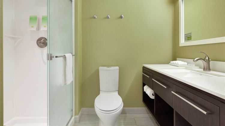 Home2 Suites by Hilton Seattle Airport Room