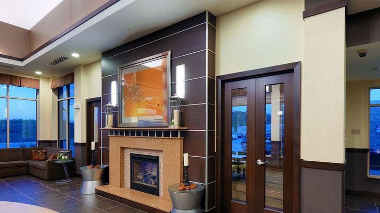 Hilton Garden Inn Springfield Lobby