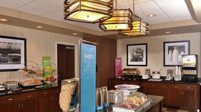 <b>Hampton Inn Springfield-Southeast Restaurant</b>. Images powered by <a href="https://iceportal.shijigroup.com/" title="IcePortal" target="_blank">IcePortal</a>.