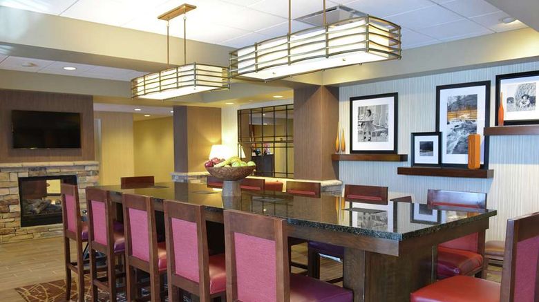 <b>Hampton Inn Springfield-Southeast Restaurant</b>. Images powered by <a href="https://iceportal.shijigroup.com/" title="IcePortal" target="_blank">IcePortal</a>.