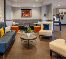 Hampton Inn Seneca Falls Lobby