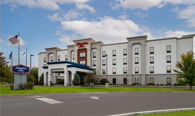 Hampton Inn Seneca Falls Exterior