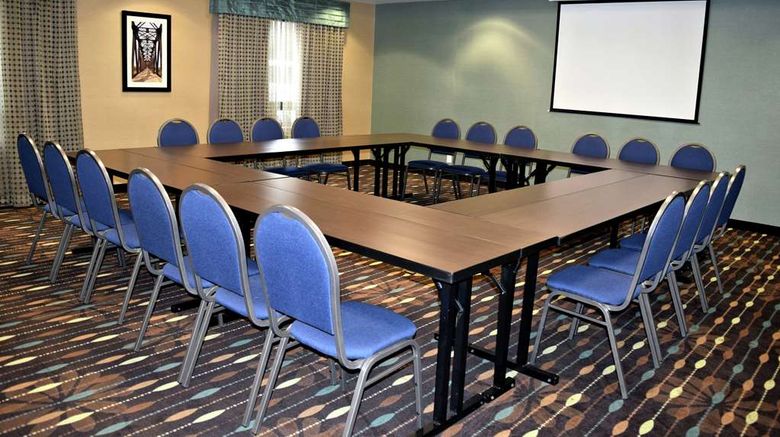 <b>Hampton Inn Saskatoon South Meeting</b>. Images powered by <a href="https://iceportal.shijigroup.com/" title="IcePortal" target="_blank">IcePortal</a>.