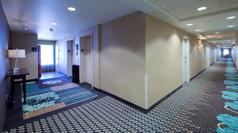 <b>Hampton Inn Saskatoon South Lobby</b>. Images powered by <a href="https://iceportal.shijigroup.com/" title="IcePortal" target="_blank">IcePortal</a>.