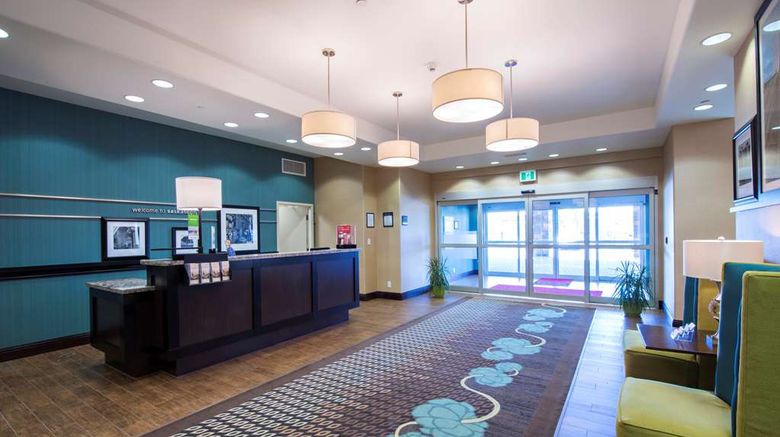 <b>Hampton Inn Saskatoon South Lobby</b>. Images powered by <a href="https://iceportal.shijigroup.com/" title="IcePortal" target="_blank">IcePortal</a>.
