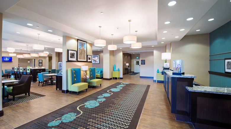 <b>Hampton Inn Saskatoon South Lobby</b>. Images powered by <a href="https://iceportal.shijigroup.com/" title="IcePortal" target="_blank">IcePortal</a>.
