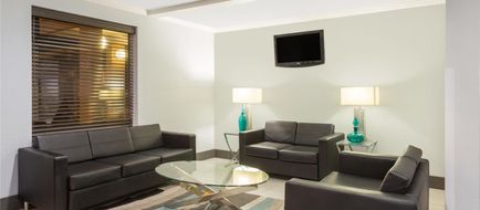Baymont Inn & Suites Flagstaff Lobby