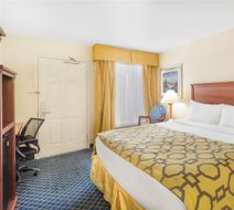Baymont Inn & Suites Flagstaff Room