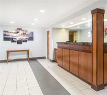 Baymont Inn & Suites Flagstaff Lobby