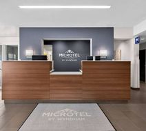 Microtel Inn and SuitesSweetwater Lobby