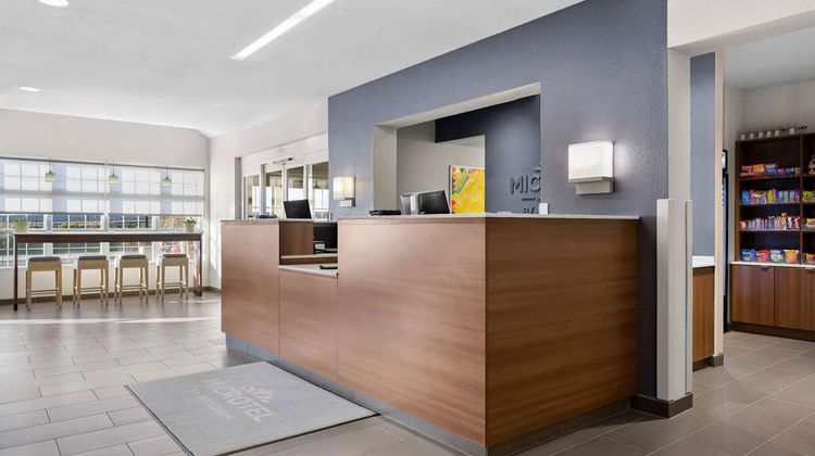 Microtel Inn and SuitesSweetwater Lobby