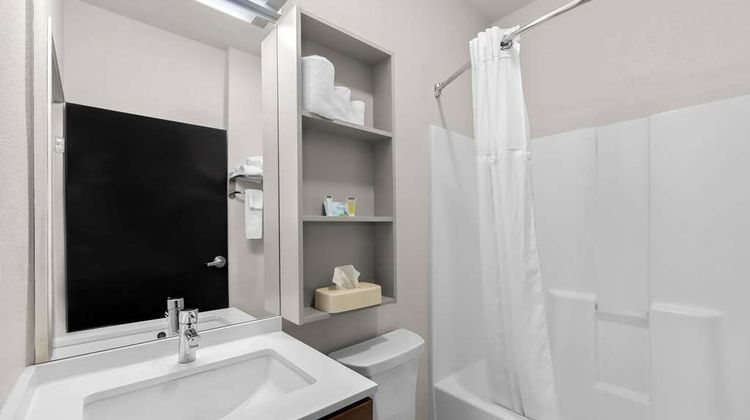 Microtel Inn and SuitesSweetwater Suite