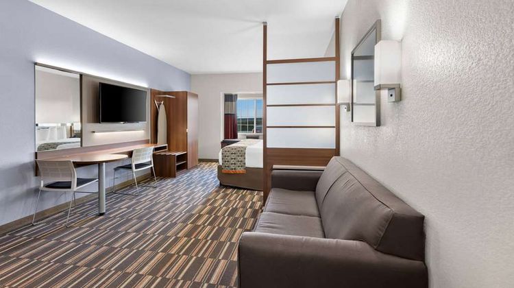 Microtel Inn and SuitesSweetwater Suite