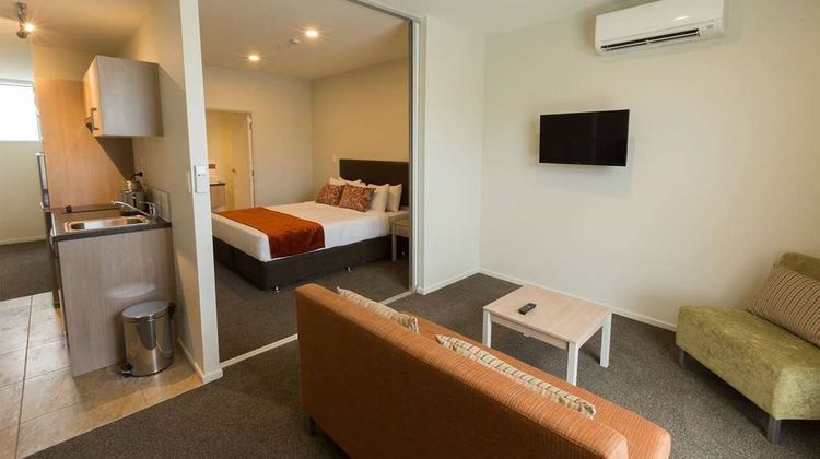 Ramada Suites Christchurch City Suite