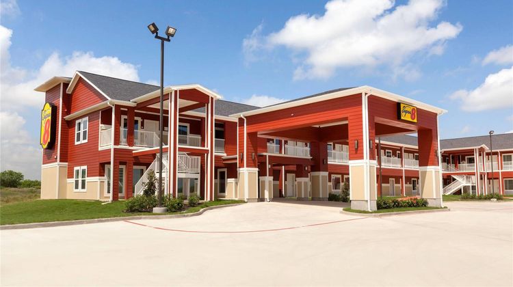 Super 8 Carrizo Springs Exterior