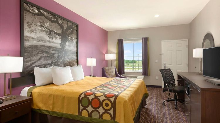 Super 8 Carrizo Springs Room