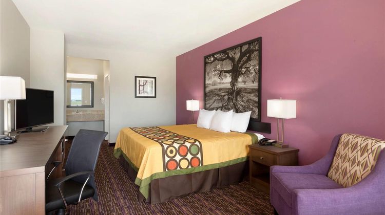 Super 8 Carrizo Springs Room