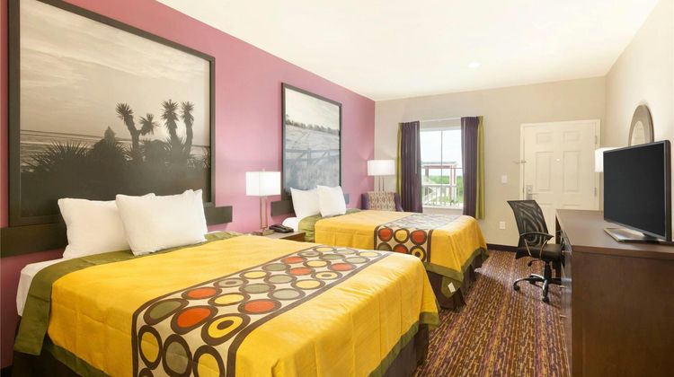 Super 8 Carrizo Springs Room