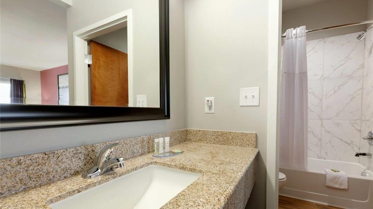 Super 8 Carrizo Springs Room