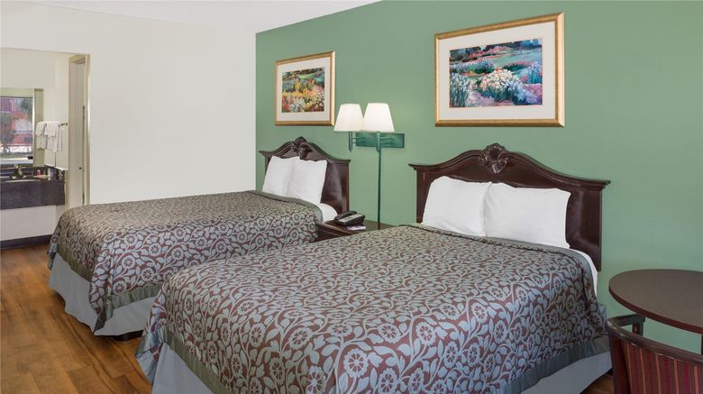 <b>Travelodge Fort Myers North Room</b>. Images powered by <a href="https://iceportal.shijigroup.com/" title="IcePortal" target="_blank">IcePortal</a>.